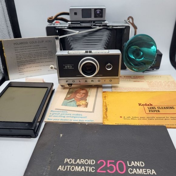 Vintage Polaroid Land Camera 250 Case and Flash